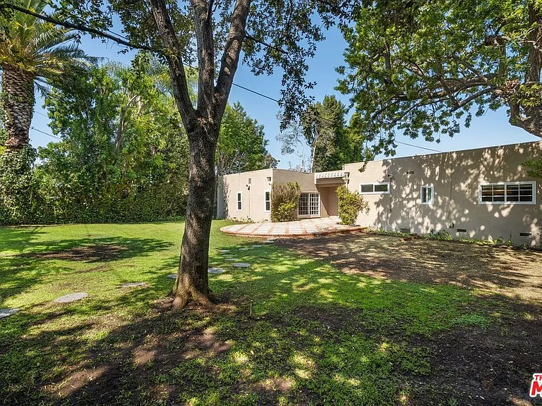 519 N Rexford Dr — Photo 35