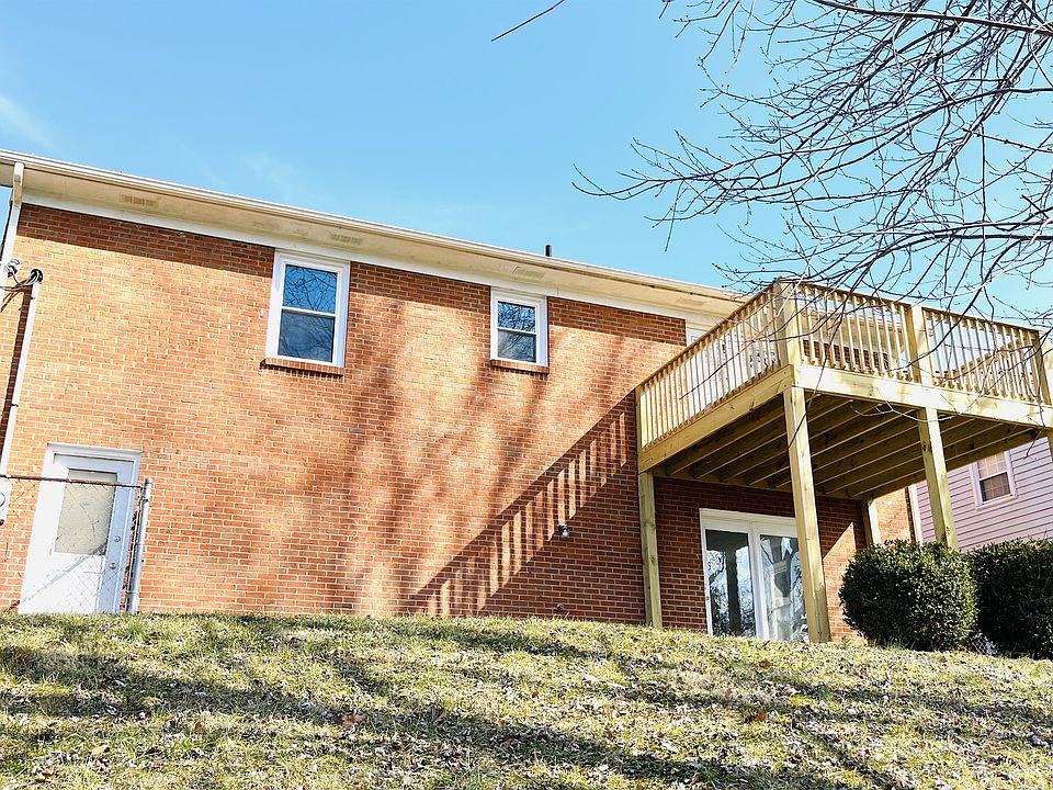 2nd image of 3713 Crutcher Ct