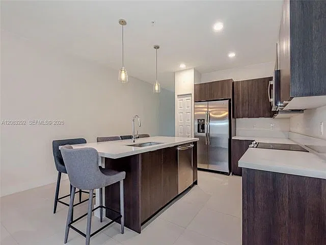 3 bed, 2.0 bath, 1410 sqft, $3,600 — Photo 2