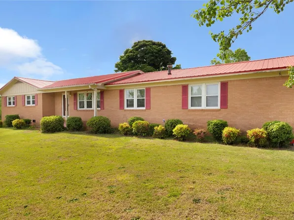 113 Leisure Dr, Easley, SC 29640
