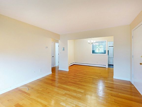 5th image of 89 Walnut St APT 5