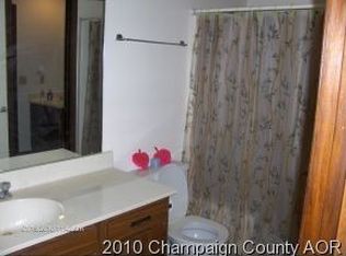 2174 Harbortown Cir, Champaign, IL 61821