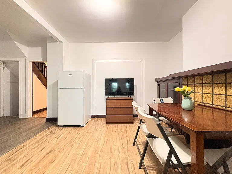 1045 Flemington St — Photo 25