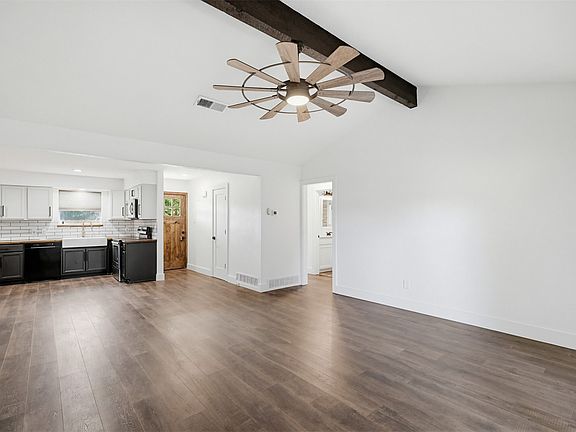 4th image of 301 Bernice Ct