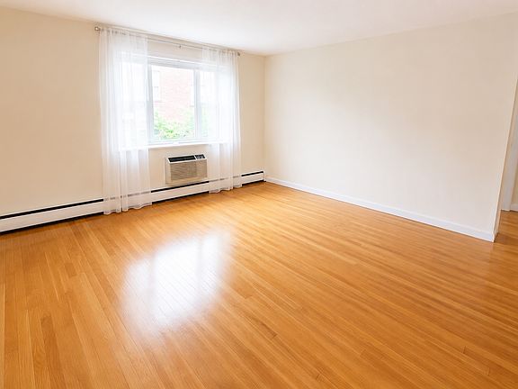 4th image of 65 Colborne Rd APT 3