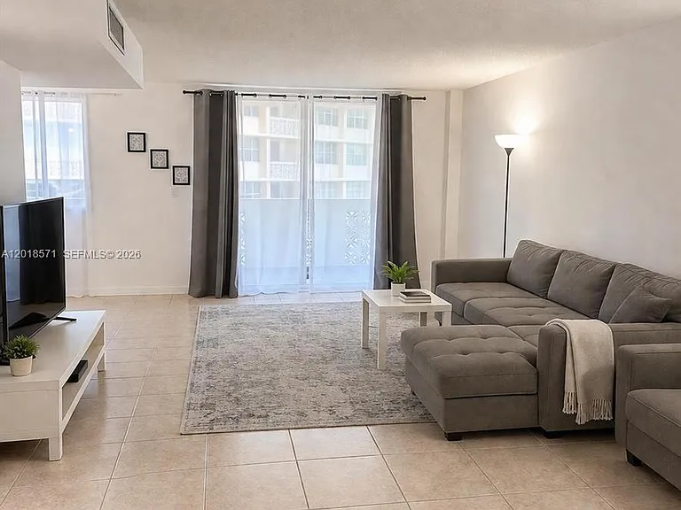 1833 S Ocean Dr #805 — Photo 5