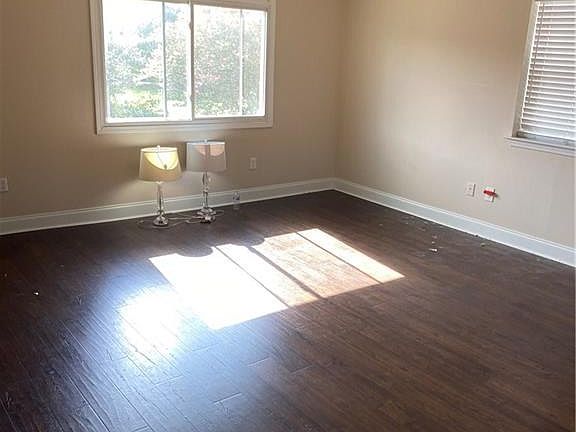 4th image of 6890 Milne Blvd