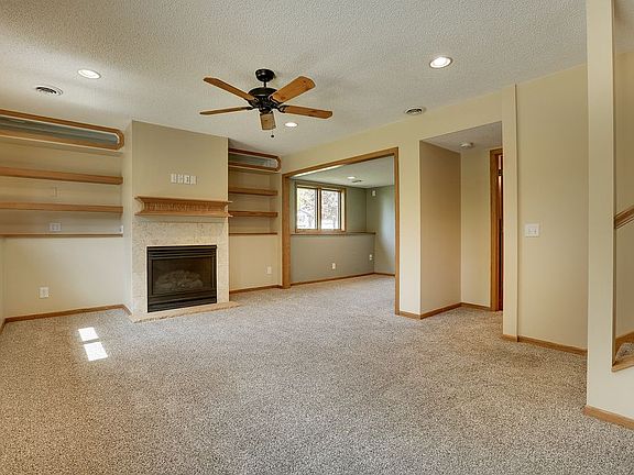 3rd image of 649 Koehnen Dr