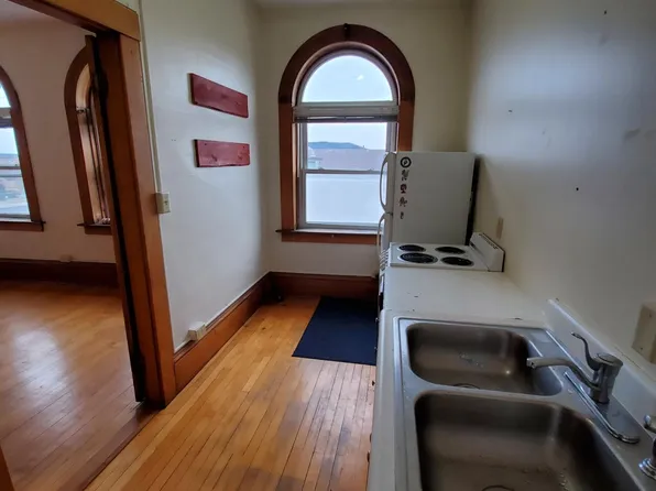 4C 20west, Keene, NH 03431