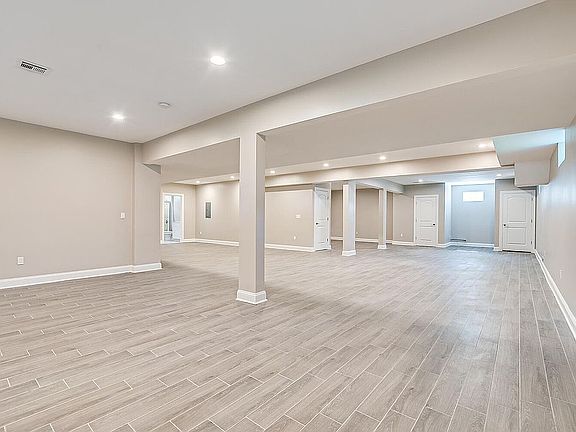 Basement - pic 4