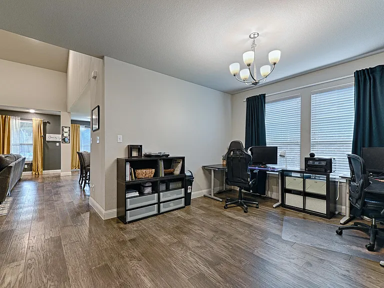 3515 Washington Dr — Photo 16