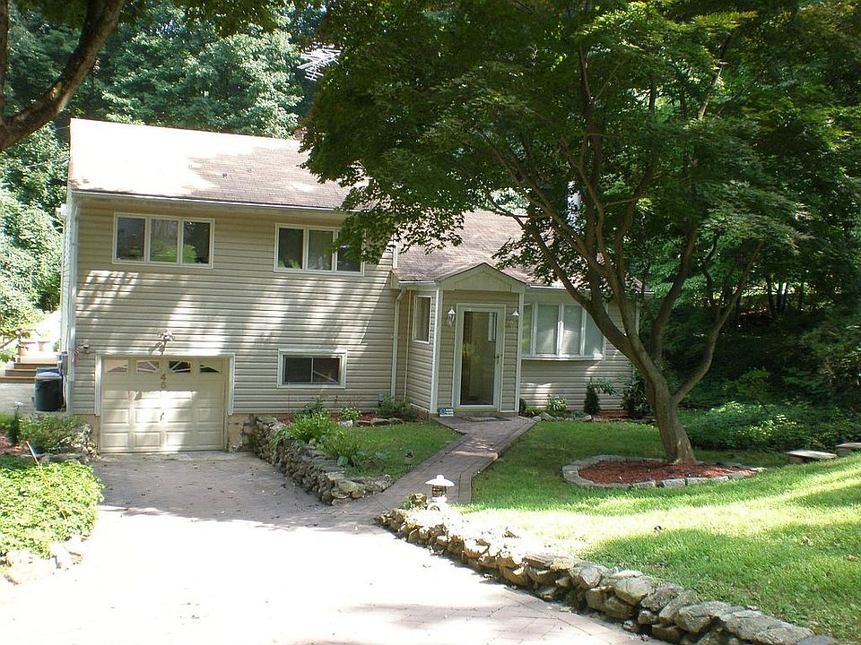 1st image of 45 Dogwood Ln