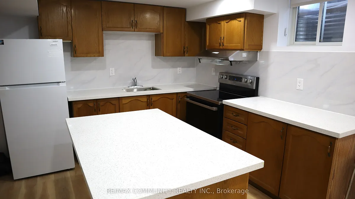 Building Photo - 3254 Cambourne Cres #BASEMENT