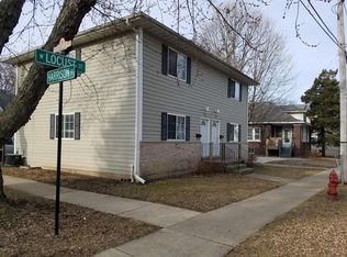 402 W Locust St, Dekalb, IL 60115