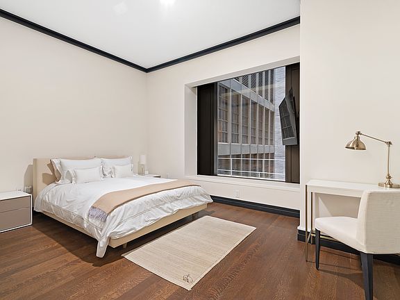 5th image of 53 W 53rd St #15I