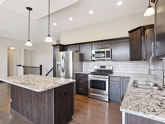 4th image of 9772 Alderwood Dr