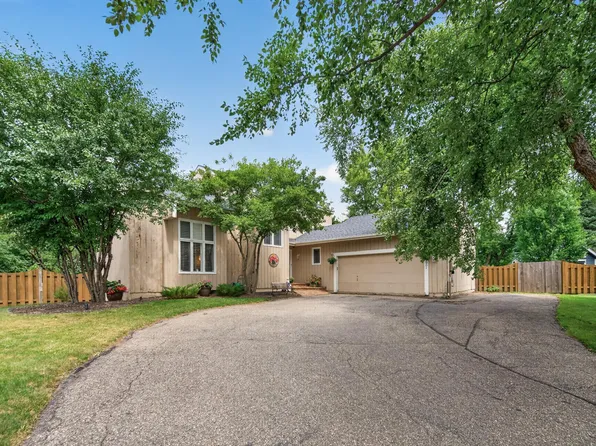 7001 Beacon Cir, Eden Prairie, MN 55346