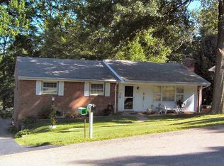 913 Rutgers Dr, Allison Park, PA 15101