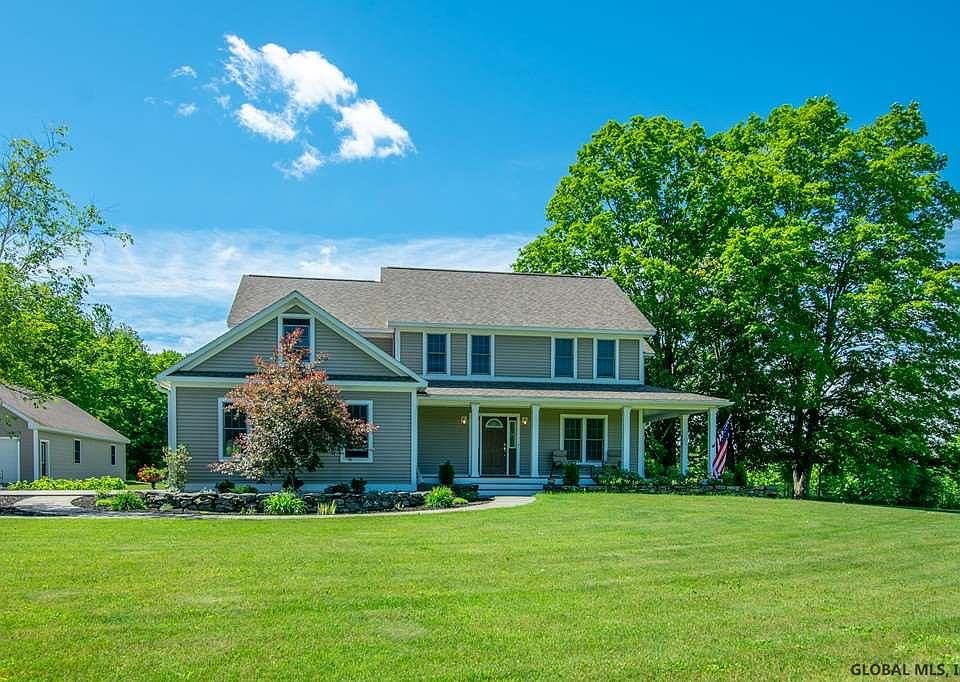 2nd image of 120 Bromley Ln