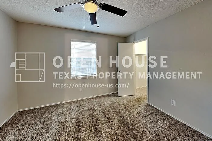4814 Crest Dr — Photo 16