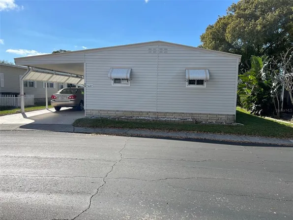 68 Sabal Palm Dr, Largo, FL 33770