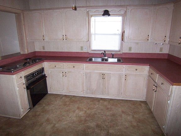 5th image of 109 Gammage St