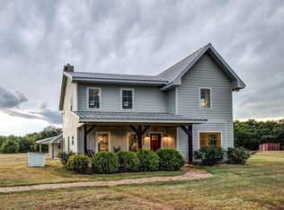 4983 Applegate Rd, Bowie, TX 76230