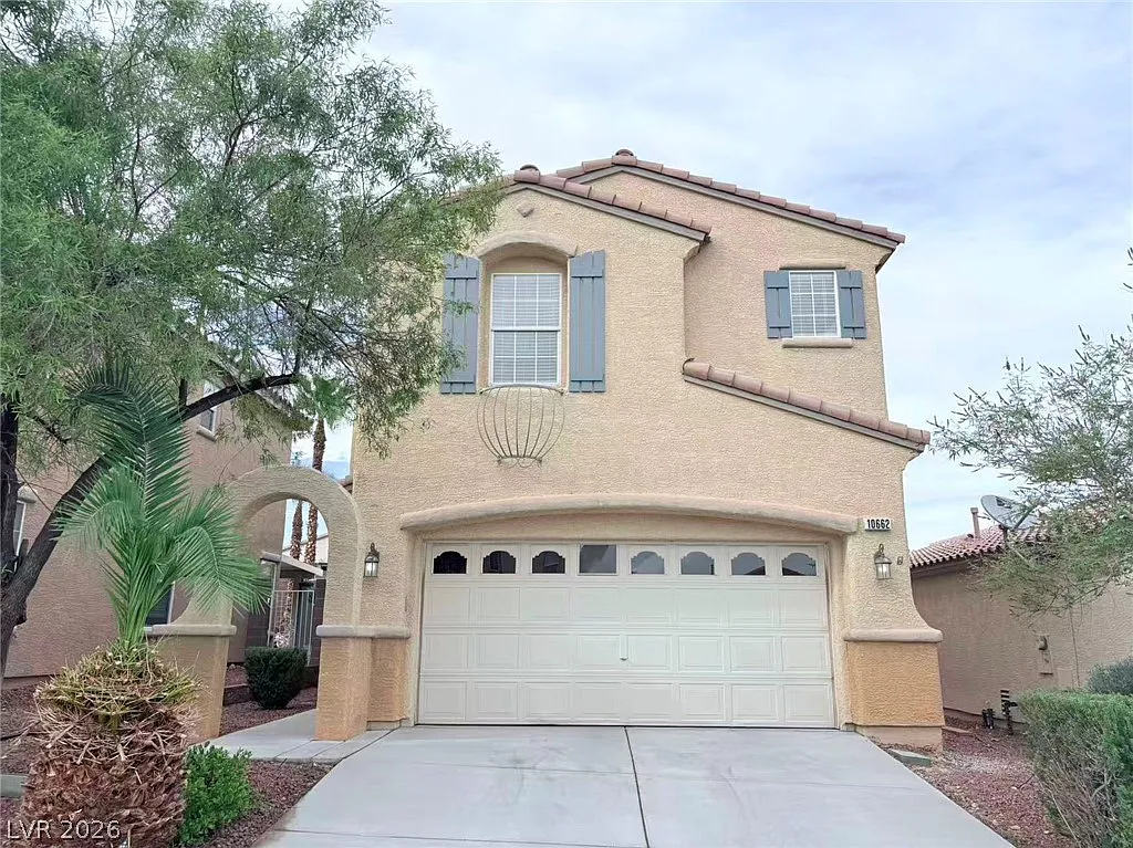 3 bed, 2.5 bath, 1675 sqft, $1,950 — Photo 1