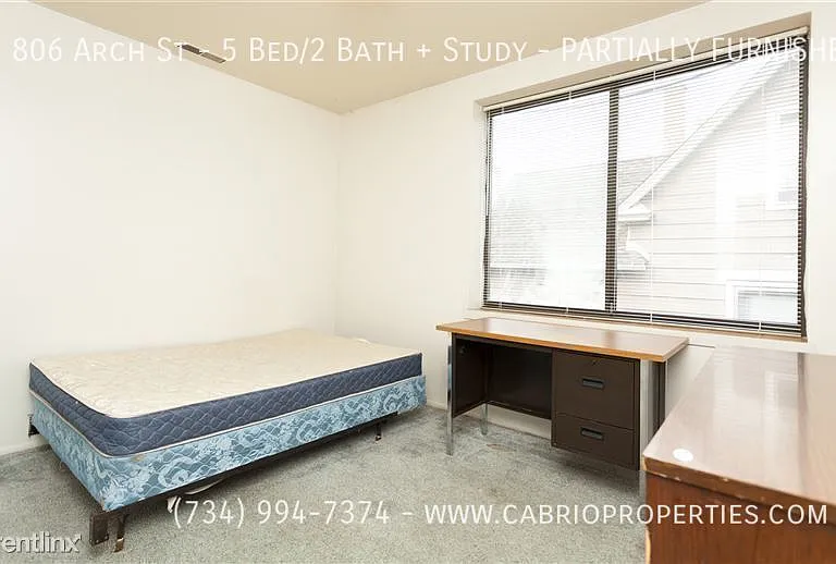 806 Arch St — Photo 6