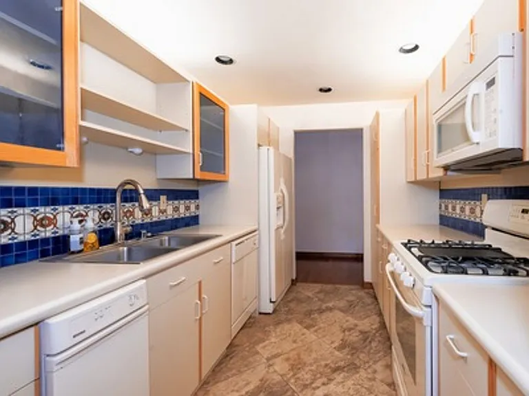 1004 Potlatch Cir — Photo 4