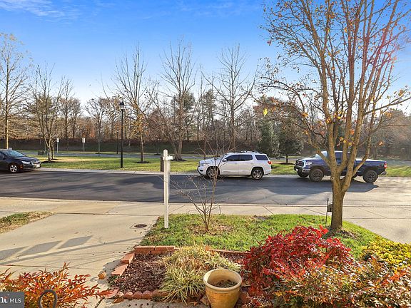 4th image of 212 Wheyfield Ct