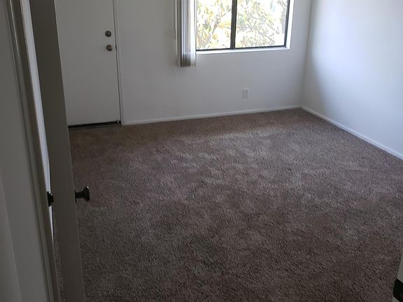 5th image of 4513 Woodman Ave #312