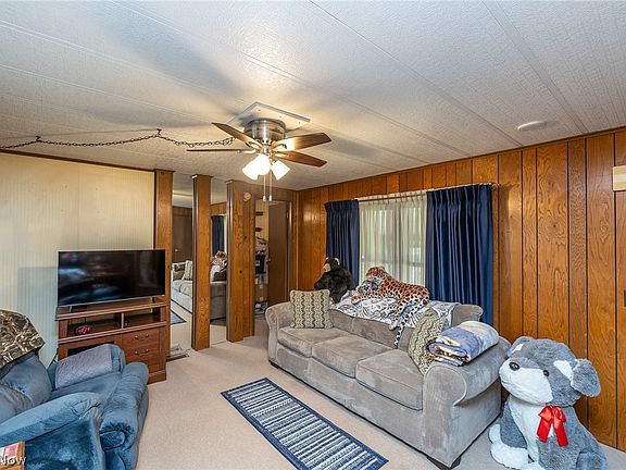 4th image of 43 Parkway Dr