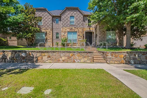 7565 Rawlins Ln Photo 1