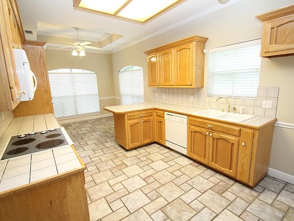 4th image of 34873 Saint Regis Ct