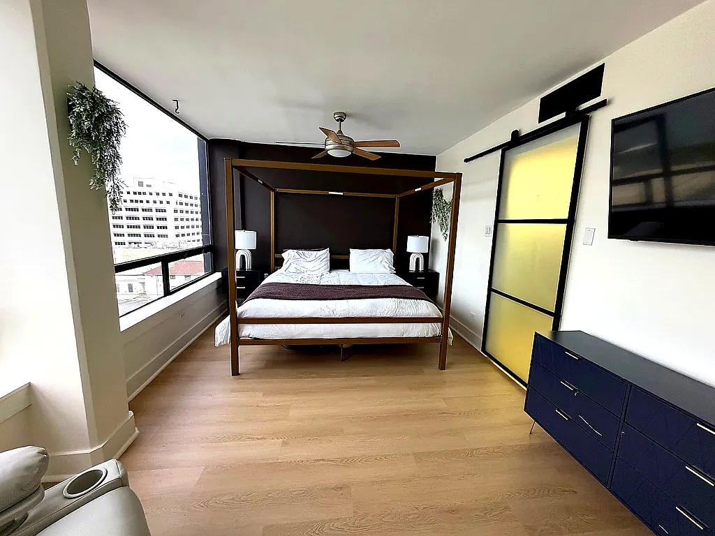 2 bed, 952 sqft, $2,950 — Photo 4