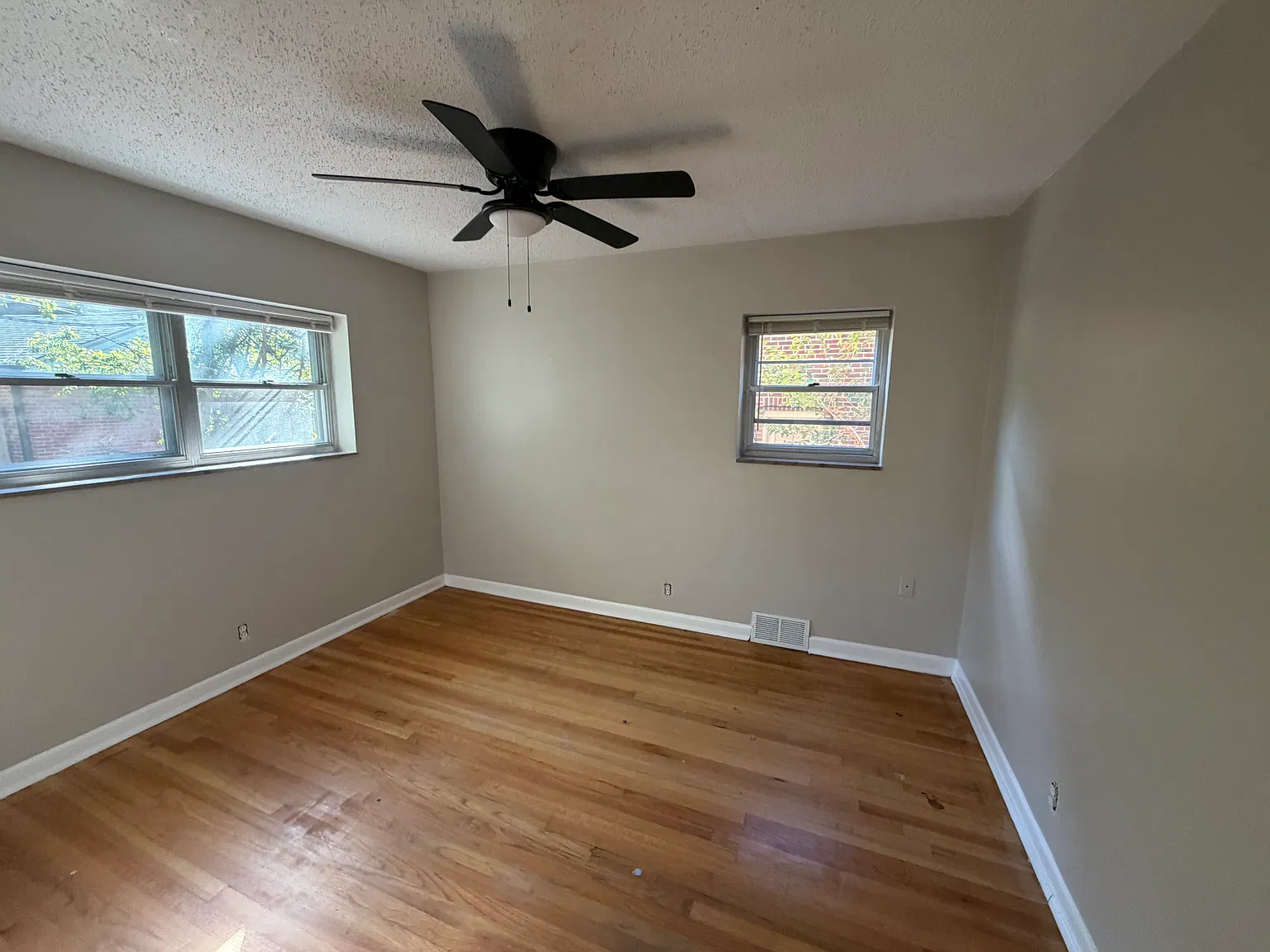 7224 Amherst Ave — Photo 3