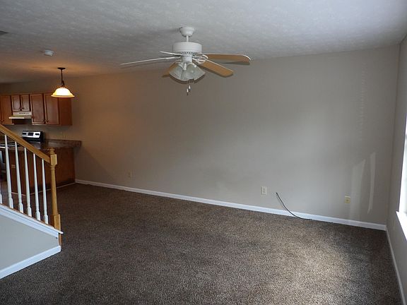 5th image of 45 Ashwood Ct APT 5
