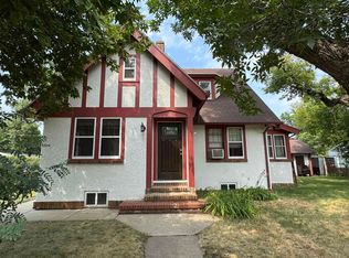 101 6th Ave NE, Minot, ND 58703