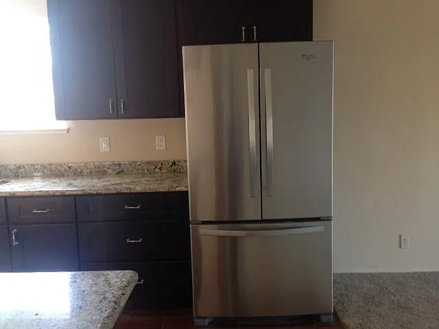 39376 Sutter Dr — Photo 2