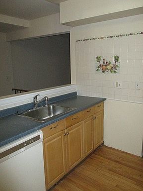 4th image of 5 Wild Cherry Ct