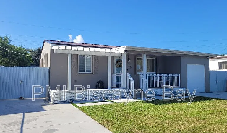 7380 SW 35th St — Photo 1
