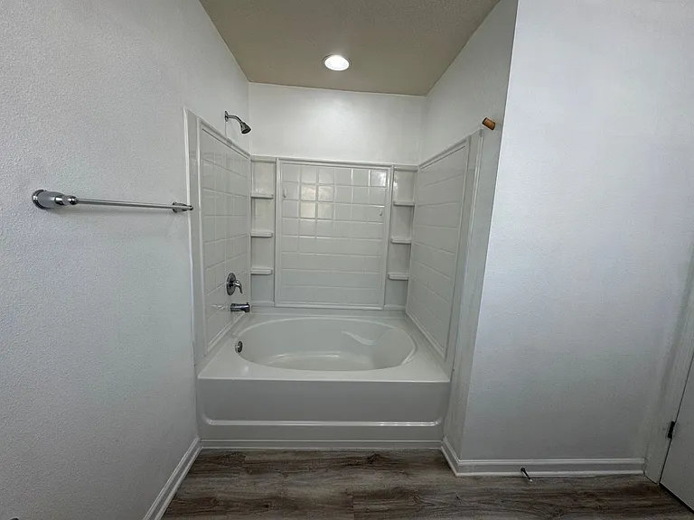 217 Brooklet Cir — Photo 26