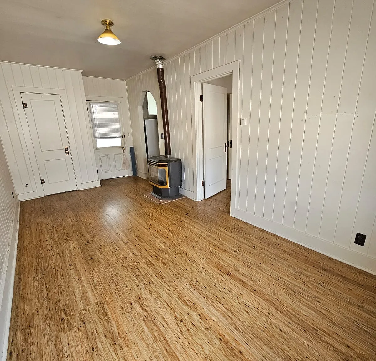 Historic Downtown Rapid City Apartment for Lease — Photo 3