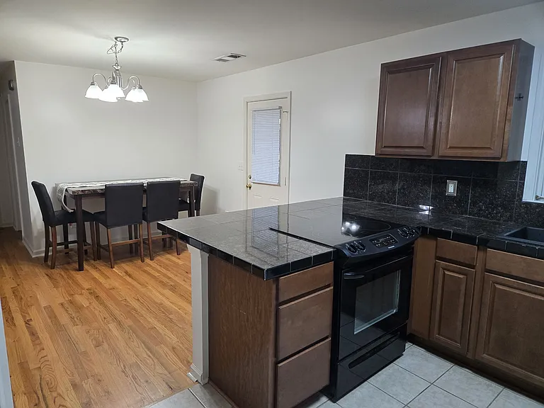 1400 Hidden Circle Dr — Photo 9