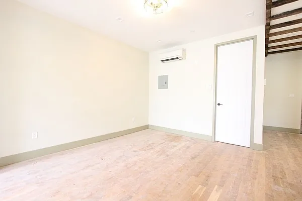 Rented by Exit Realty Supreme | media 8