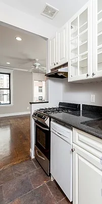 Rented by Avenues Real Estate | media 6