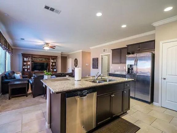3rd image of 1164 W Muir Way
