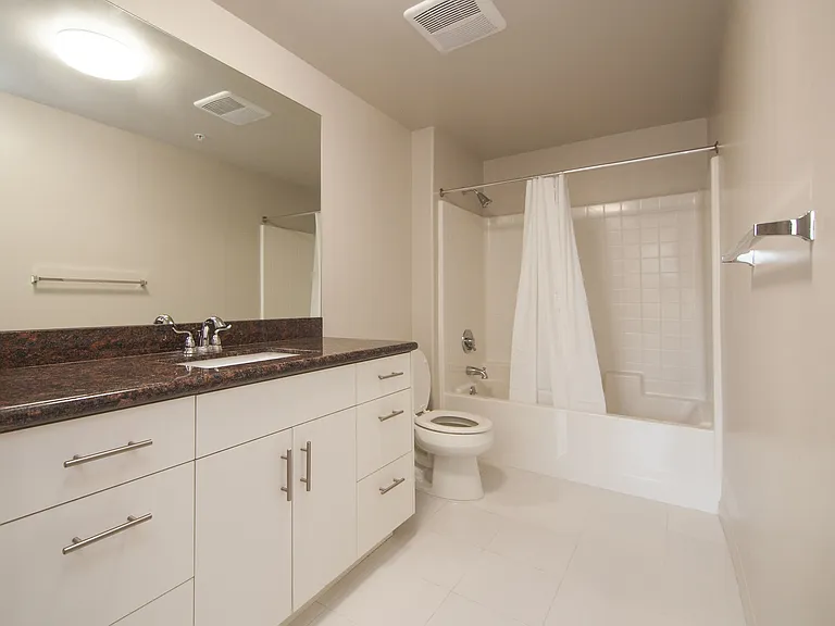 Sherman Oaks Place — Photo 38