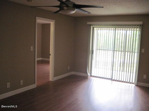 3rd image of 1011 Clearmont St NE APT 204